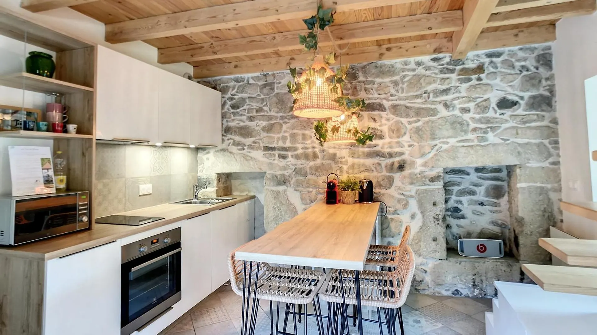 Holiday home Domaine Des Moulins - La Tour Et Son Spa - Petit Dejeuner En Option Villy-le-Bouveret