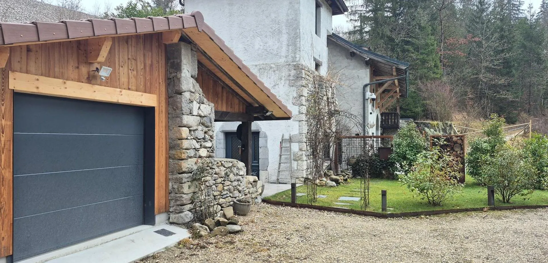 Holiday home Domaine Des Moulins - La Tour Et Son Spa - Petit Dejeuner En Option Villy-le-Bouveret France